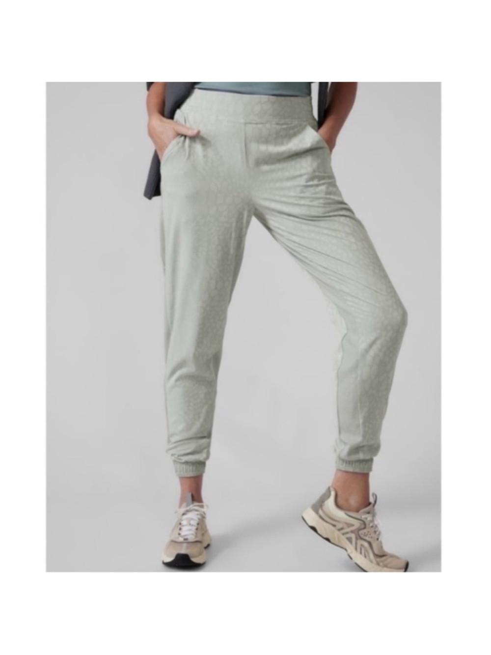 Athleta Brooklyn Lined Textured Joggers Serpentine
Coast Size 14 Snake Print